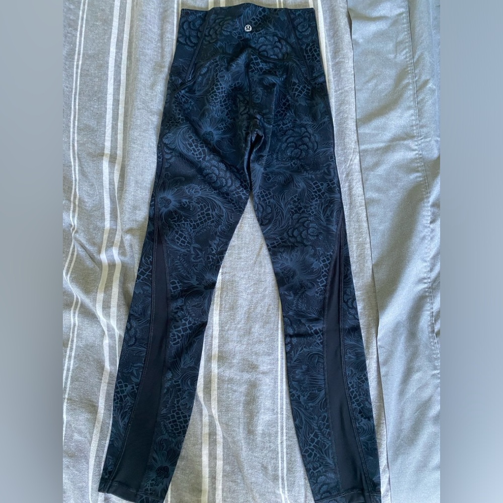 Lululemon leggings size 2